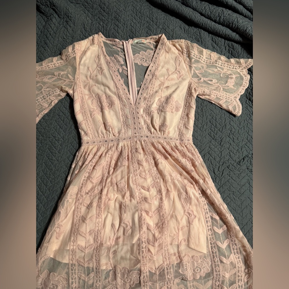 Lace V-Neck Flutter Sleeve romper Dress in Blush Pink